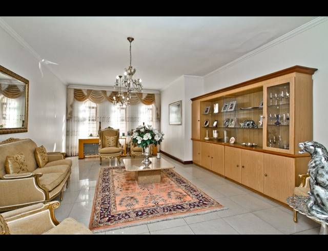 4 BEDROOM HOUSE FOR SALE IN KHYBER ROCK